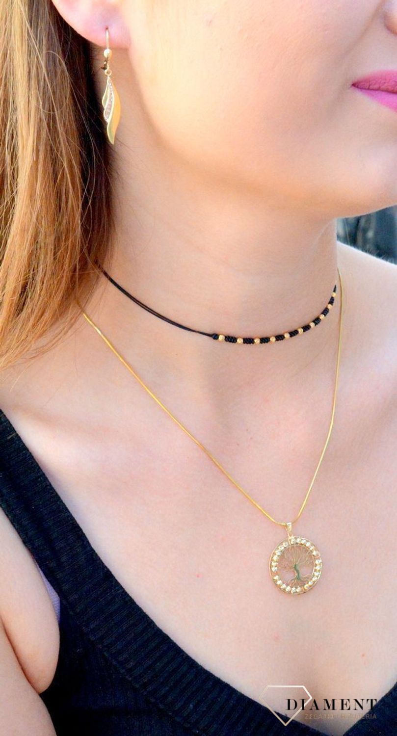 Złote kolczyki długie 333 wiszące zdobione prostą formą KL 5462 333. Złote kolczyki długie 333 wiszące zdobione prostą formą. Piękne złote kolczyki z zapięciem na bigiel angielski wykonanej z żółtego.jpg